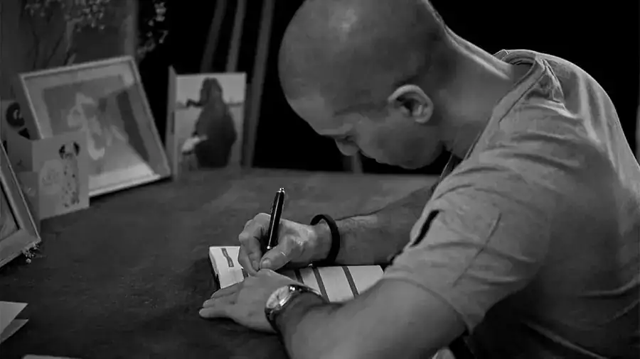 Tibor aan het werk in de Hemera Journal